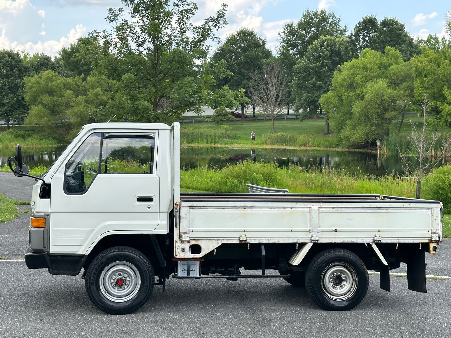 1987 TOYOTA HIACE LH85