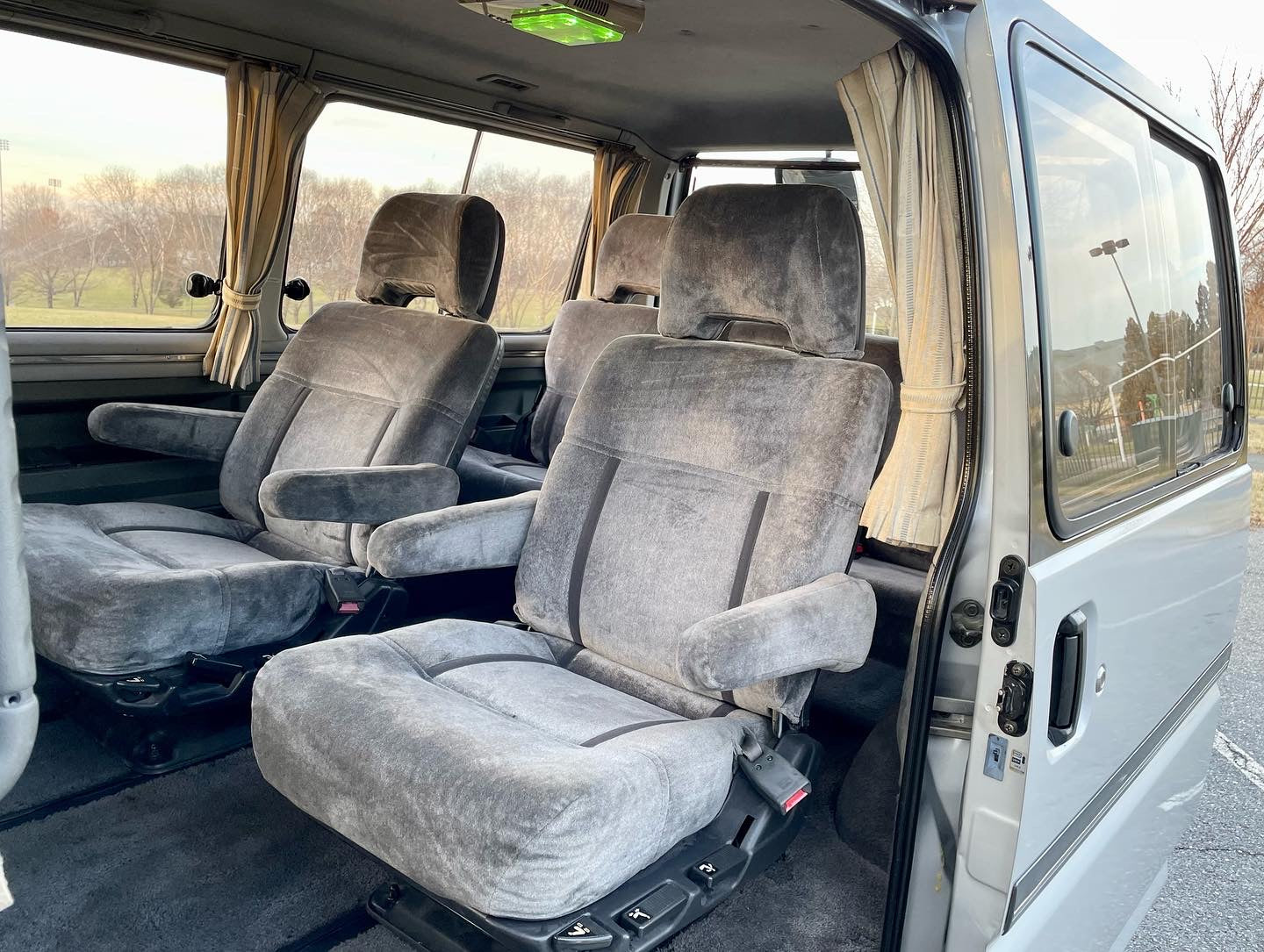 1988 MITSUBISHI DELICA STAR WAGON 4WD EXCEED P25W