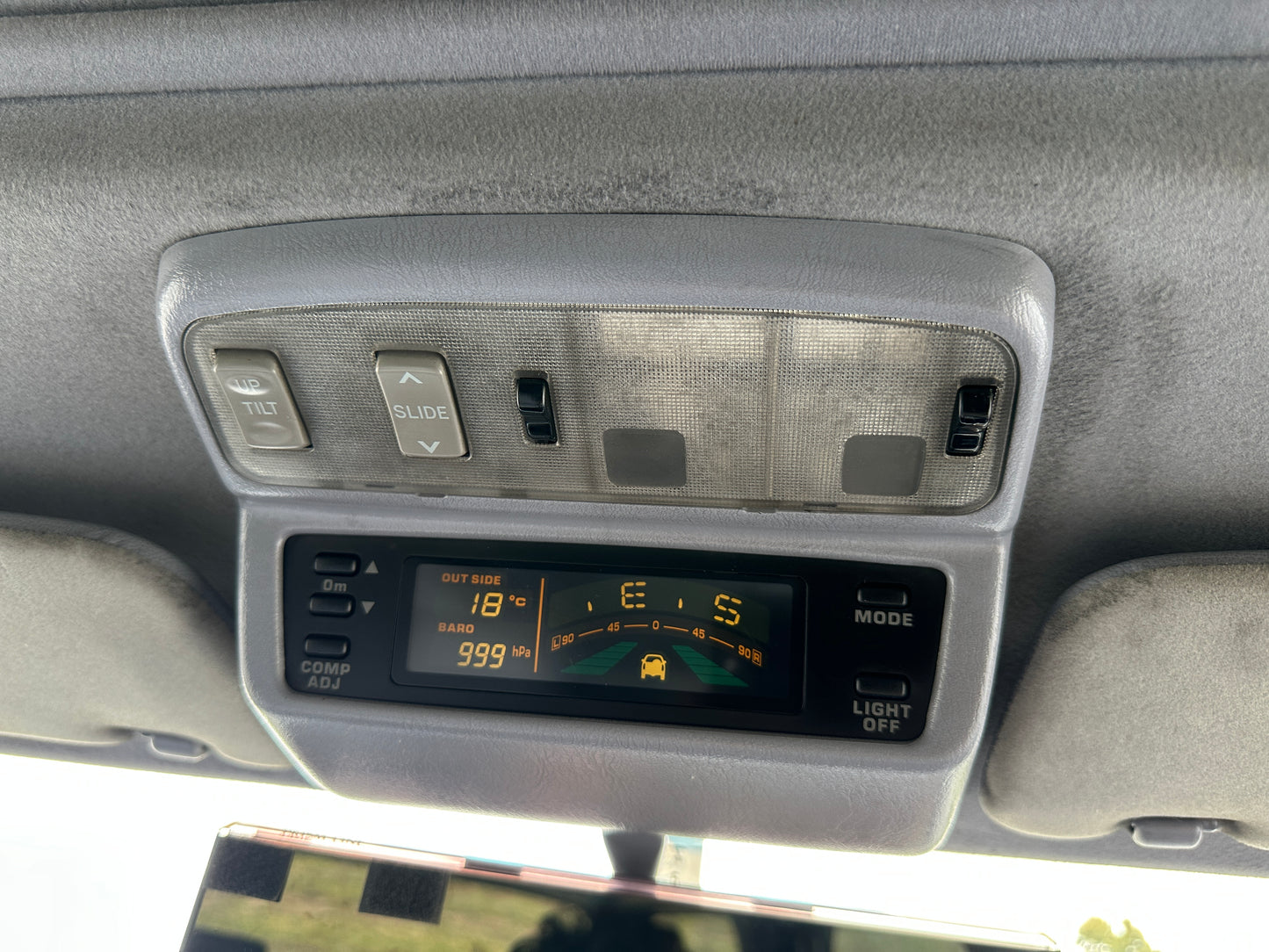 1996 Toyota Hilux Surf SSR-G - 4WD - INTERCOOLED TURBO DIESEL — LOT#655