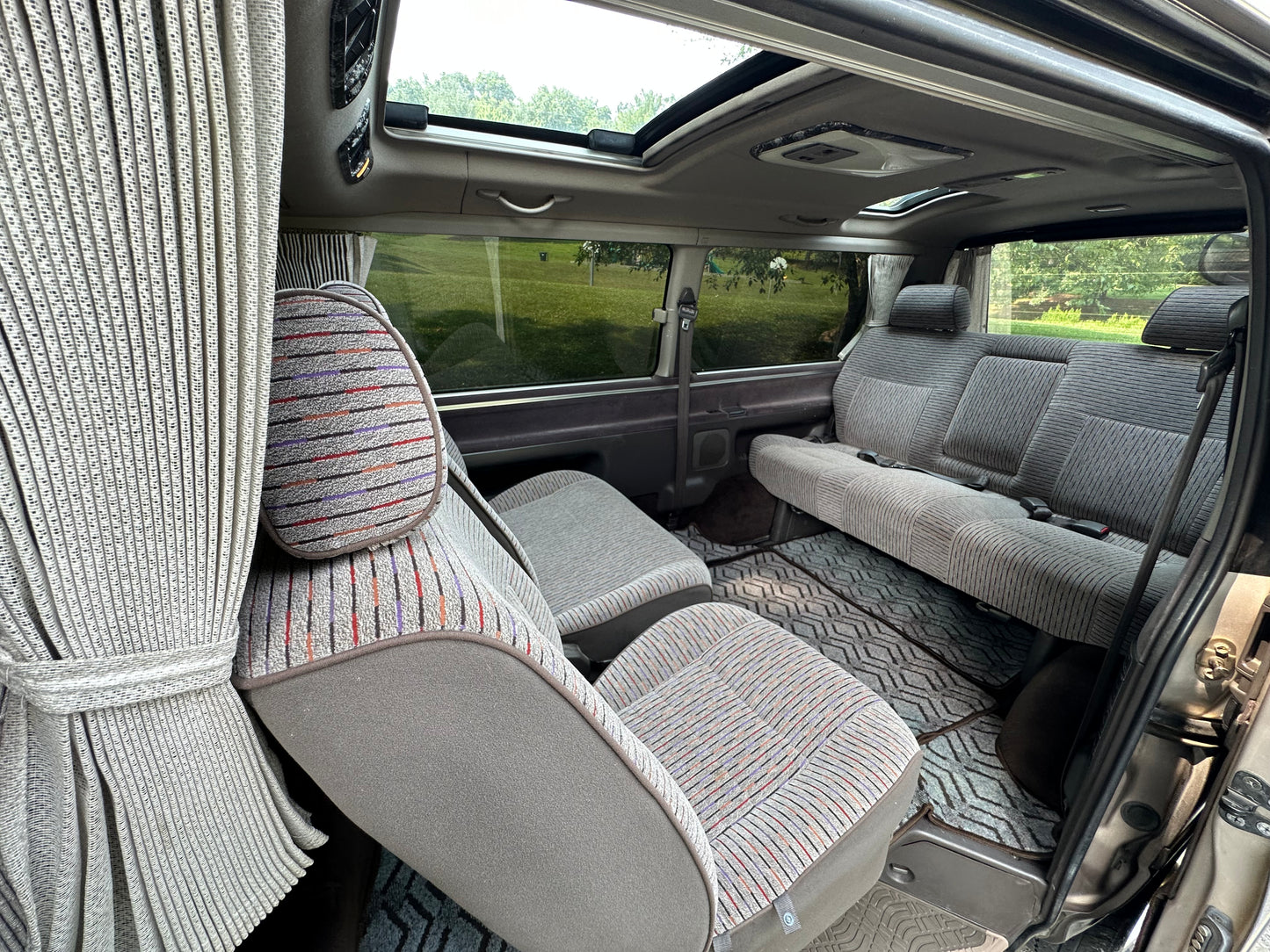 1994 TOYOTA HIACE SUPER CUSTOM KZH106
