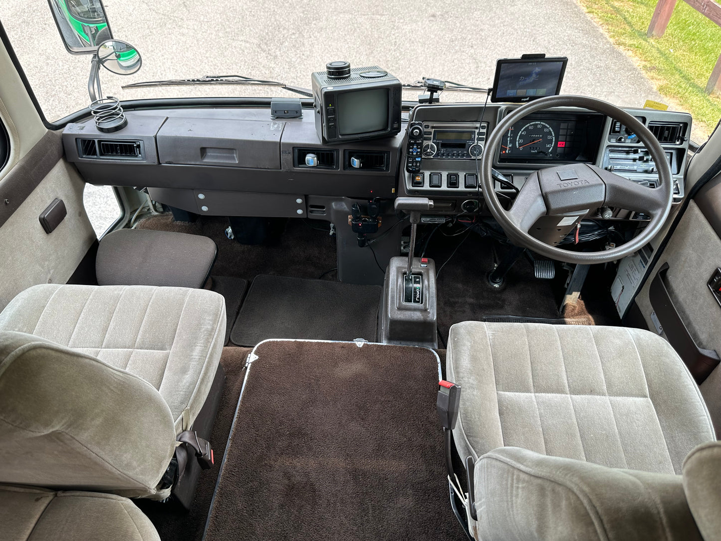 1991 TOYOTA COASTER CAMPING SALOON