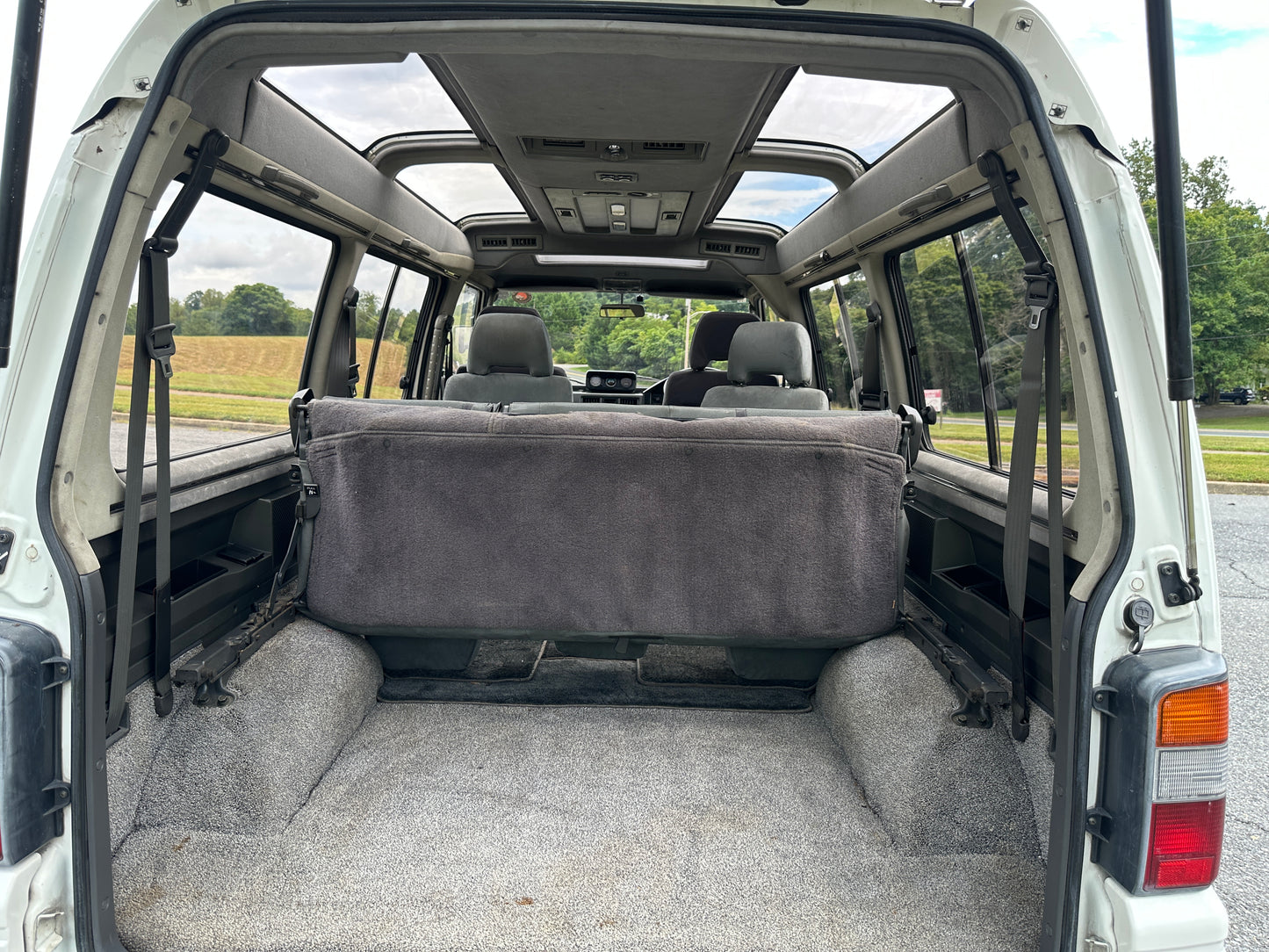 1992 MITSUBISHI DELICA STAR WAGON 4WD SUPER EXCEED - TURBO DIESEL — LOT#633