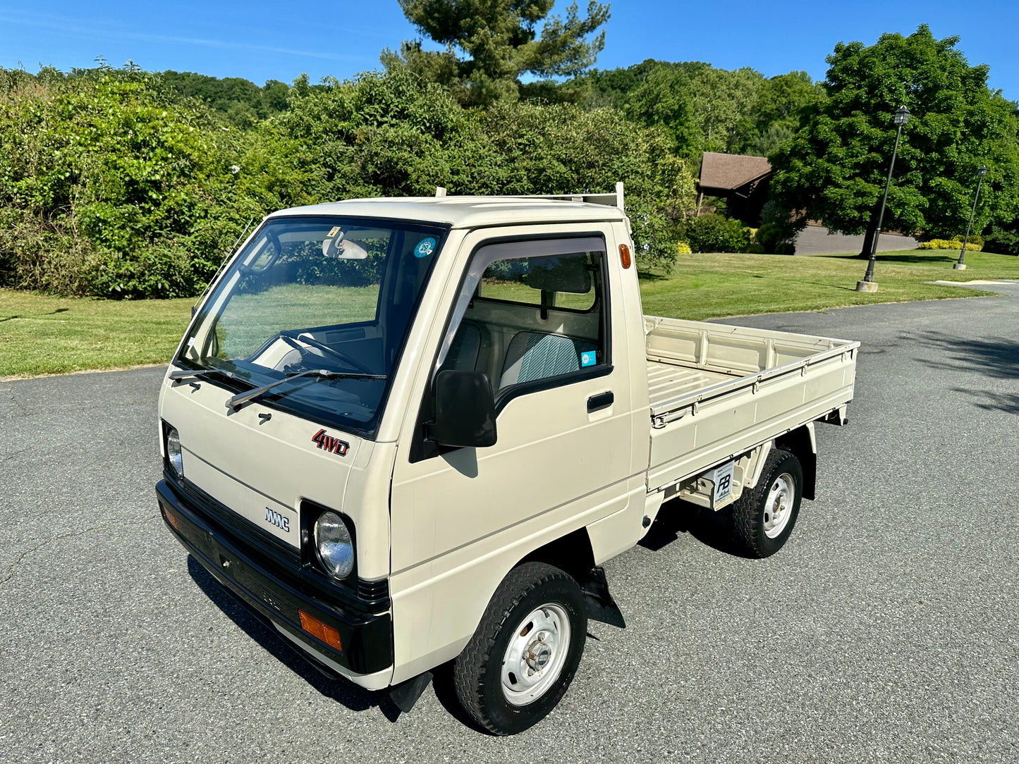 1988 MITSUBISHI MINICAB MIGHTY M-U15T