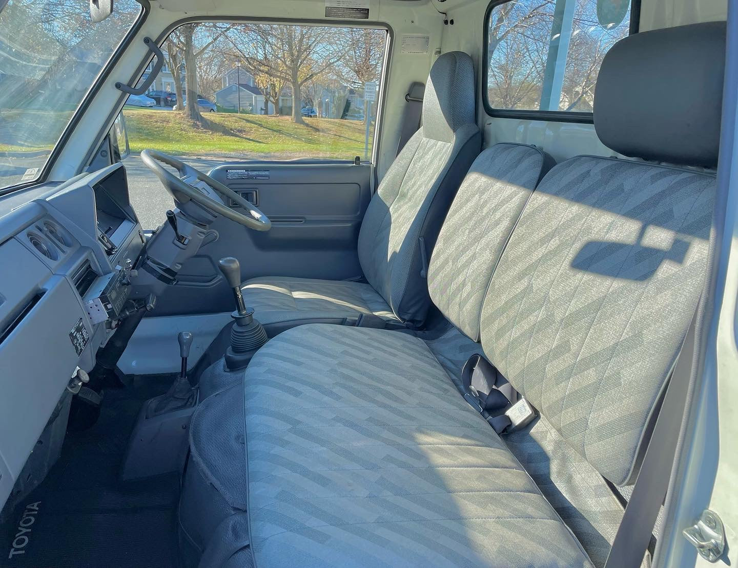 1993 TOYOTA HIACE LH95