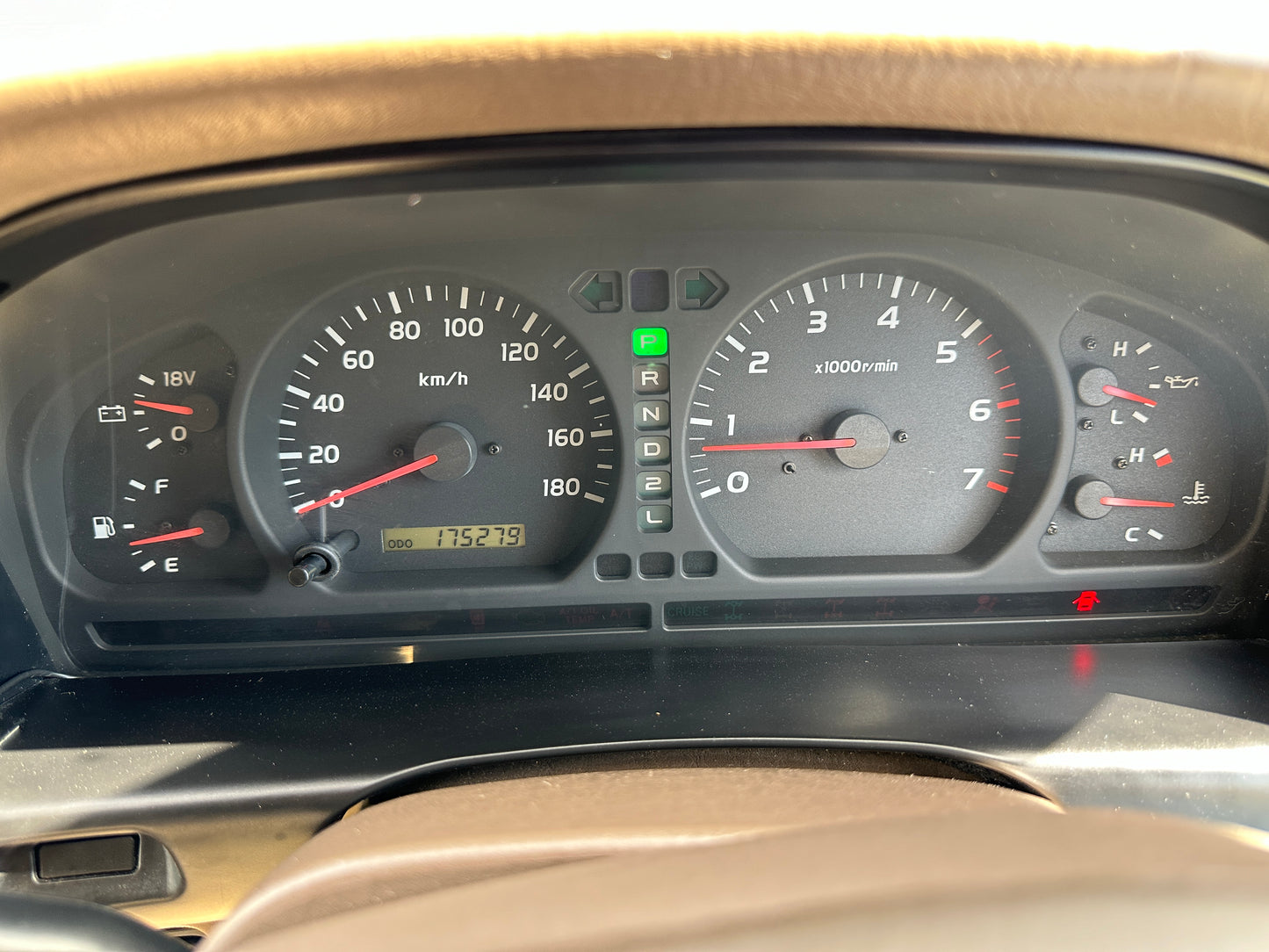 1998 Toyota Land Cruiser UZJ100 VX Limited
