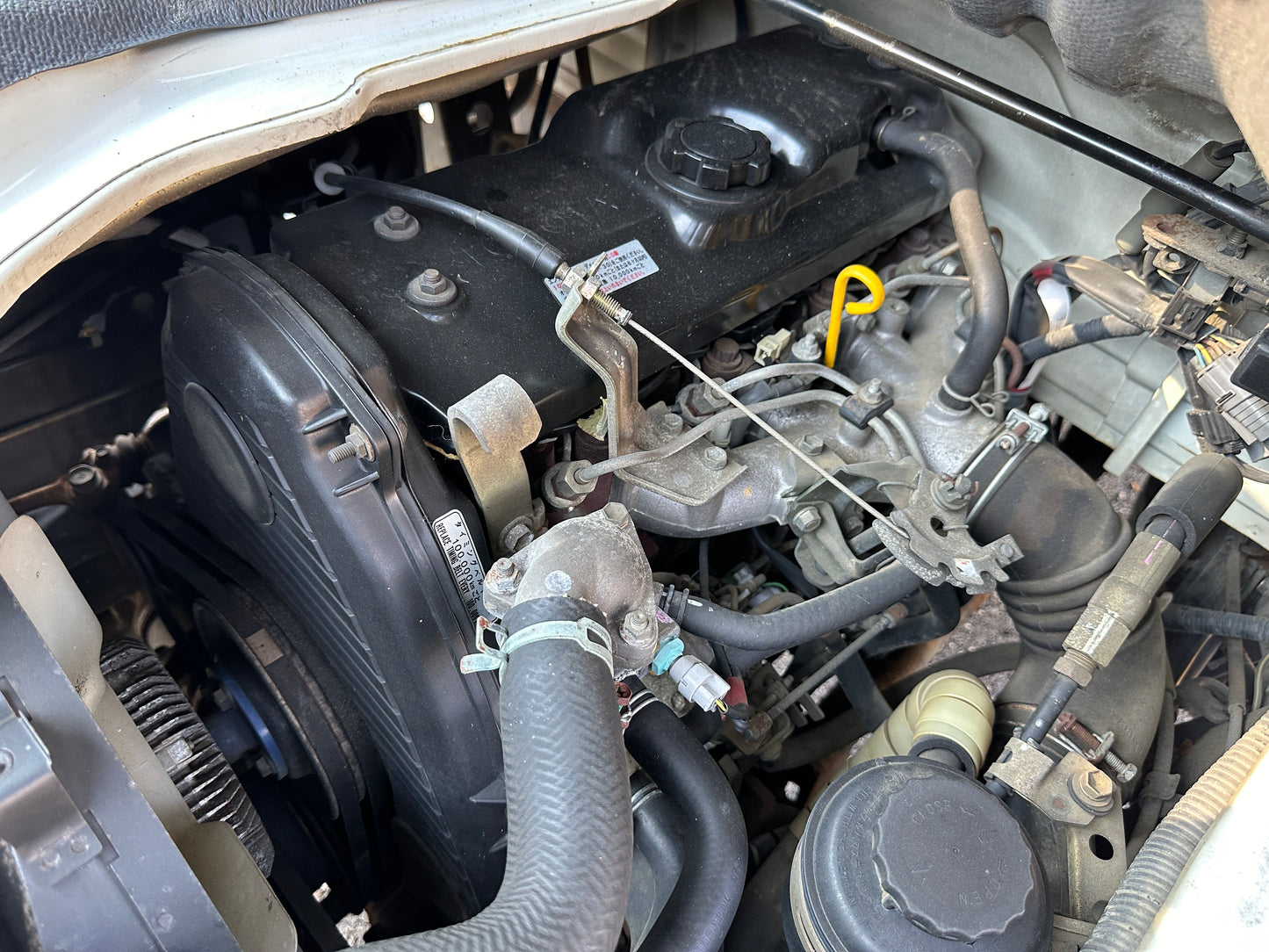 1993 TOYOTA HIACE FUEL TANKER LH85