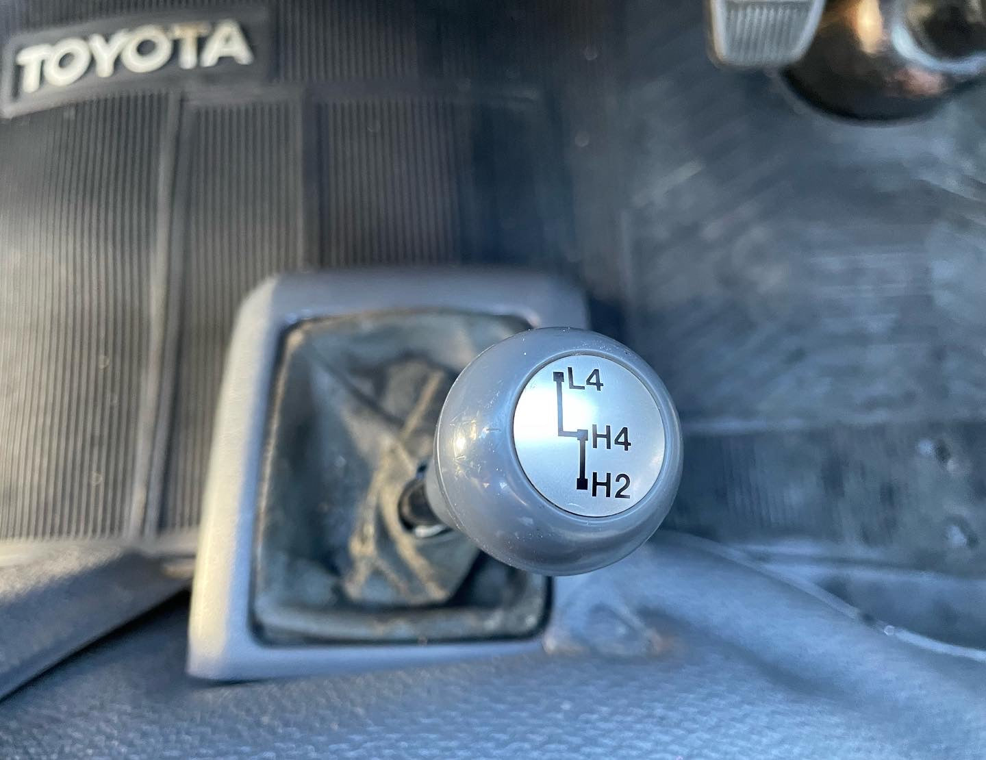 1993 TOYOTA HIACE LH95