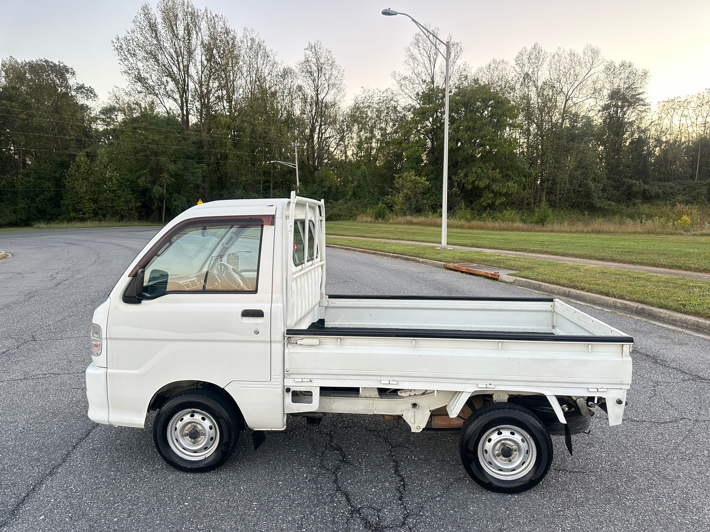 2000 DAIHATSU HIJET 4WD - A/C - FUEL INJECTION - POWER STEERING — LOT#620