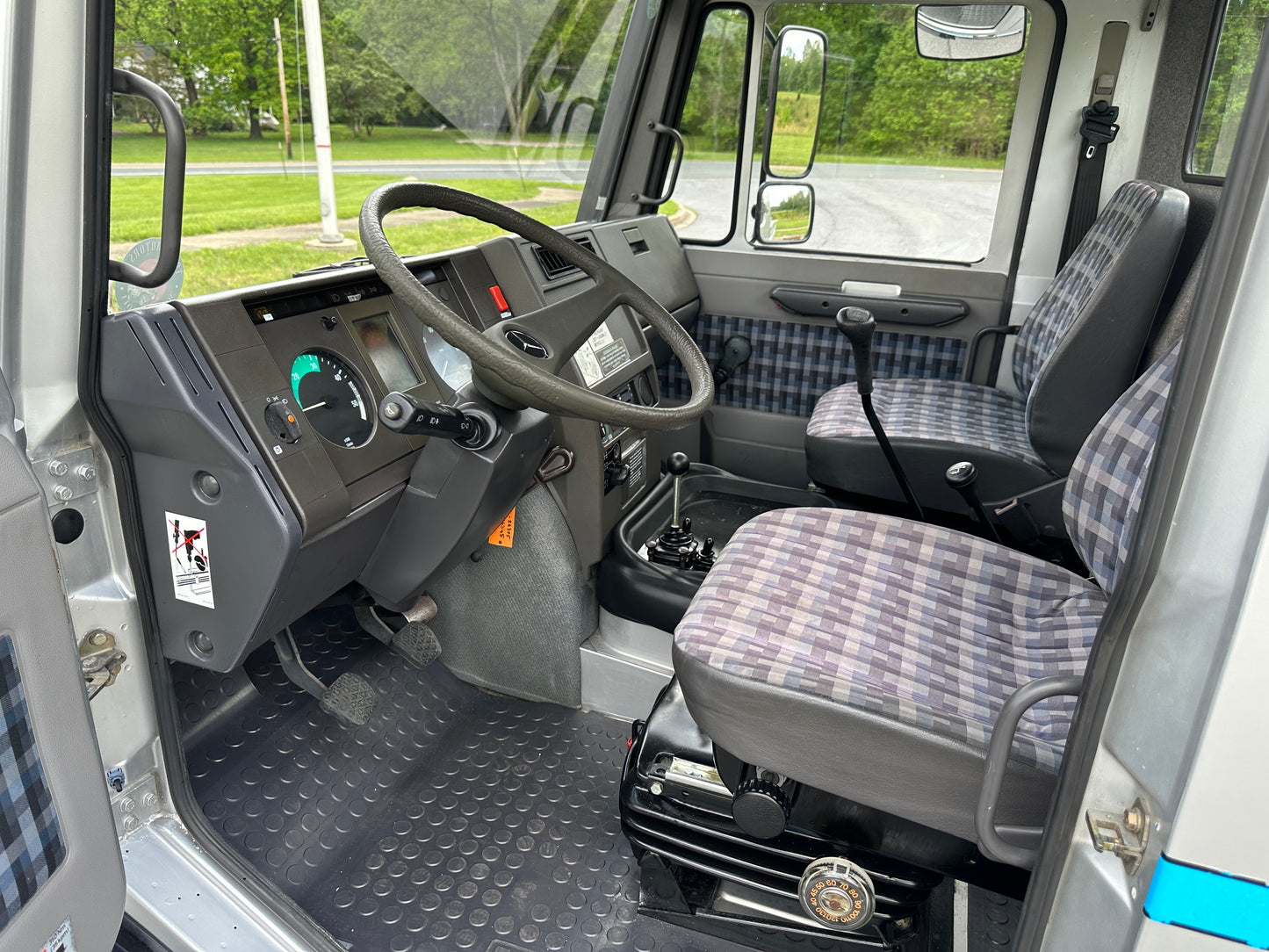 1993 MERCEDES BENZ UNIMOG 408-Series U90 3-WAY DUMP TRUCK