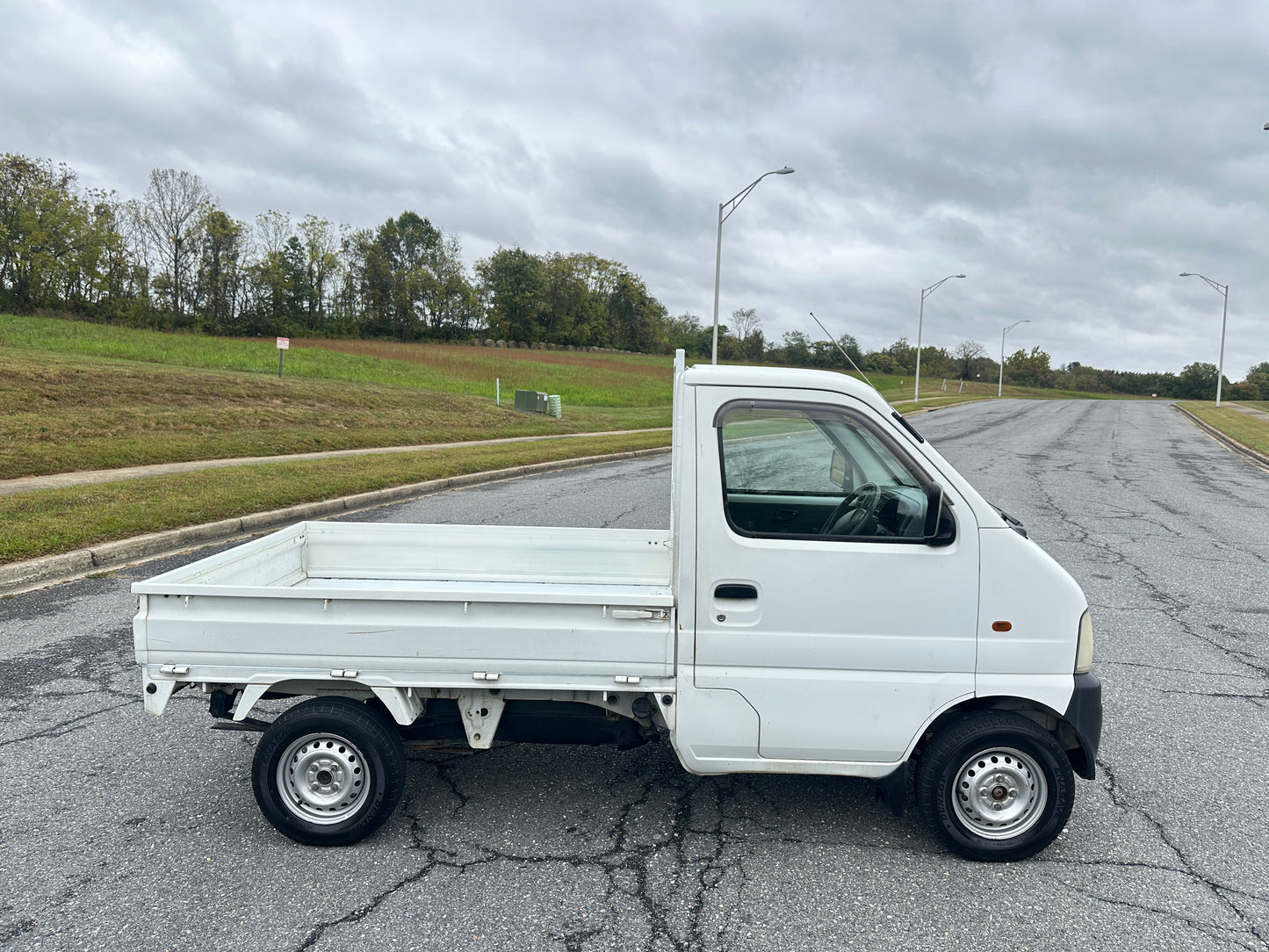 1999 SUZUKI CARRY -4WD -FUEL INJECTED -2 SPEED TRANSFER-CASE -A/C — LOT#617