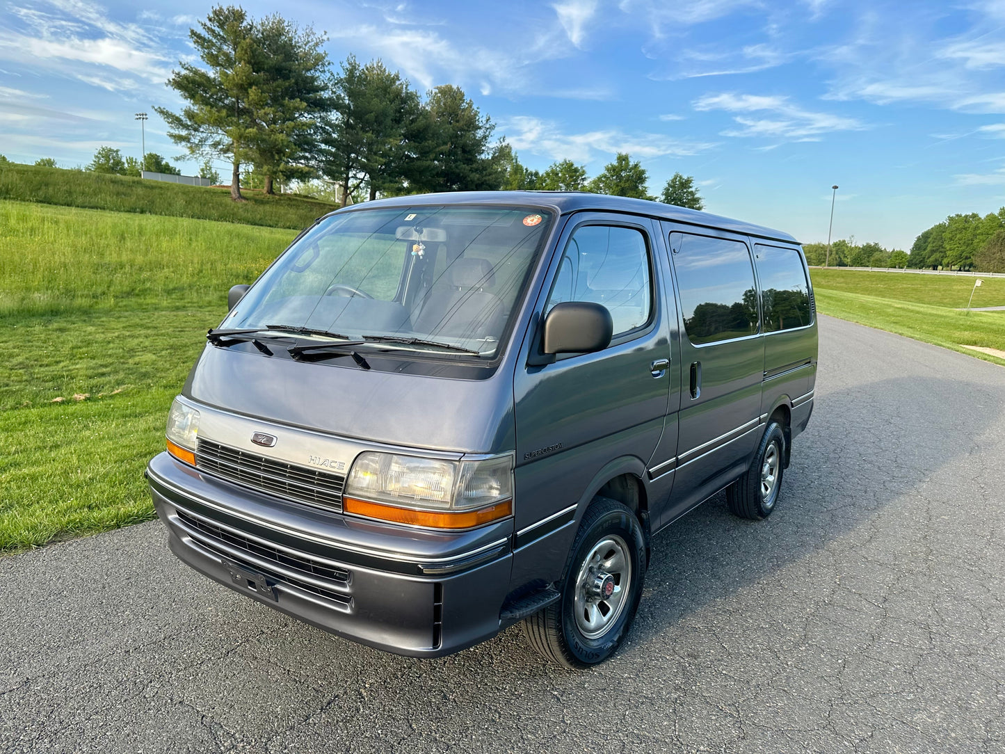 1992 TOYOTA HIACE SUPER CUSTOM LH107