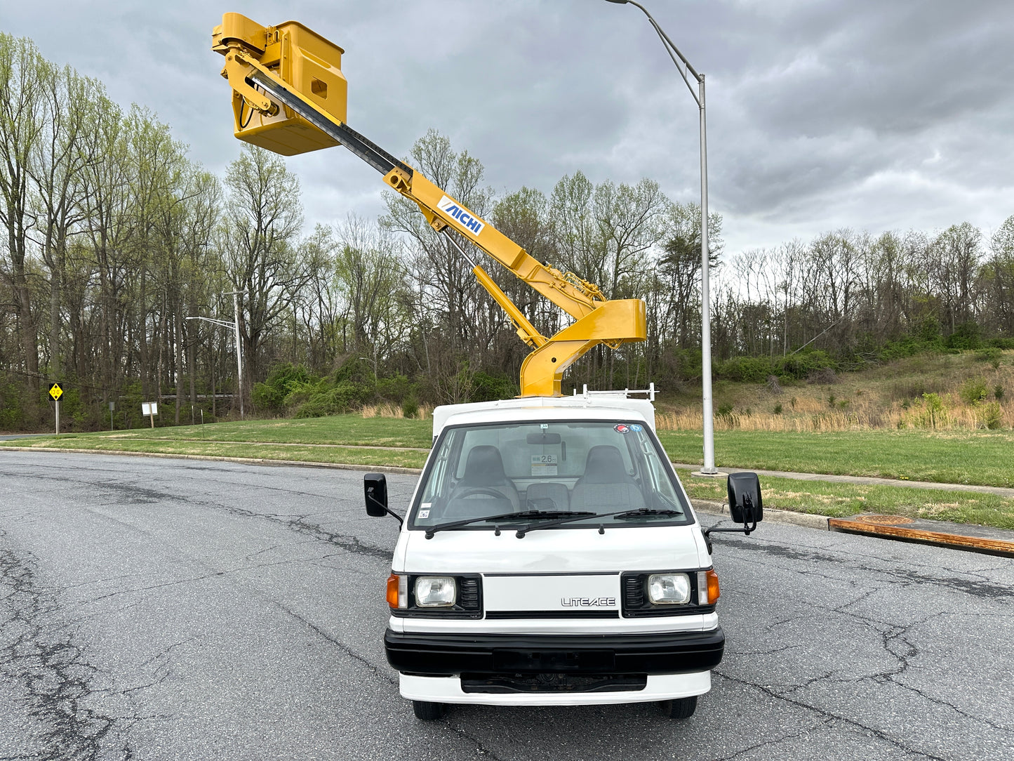 1997 TOYOTA LITEACE AICHI BUCKET TRUCK CM55