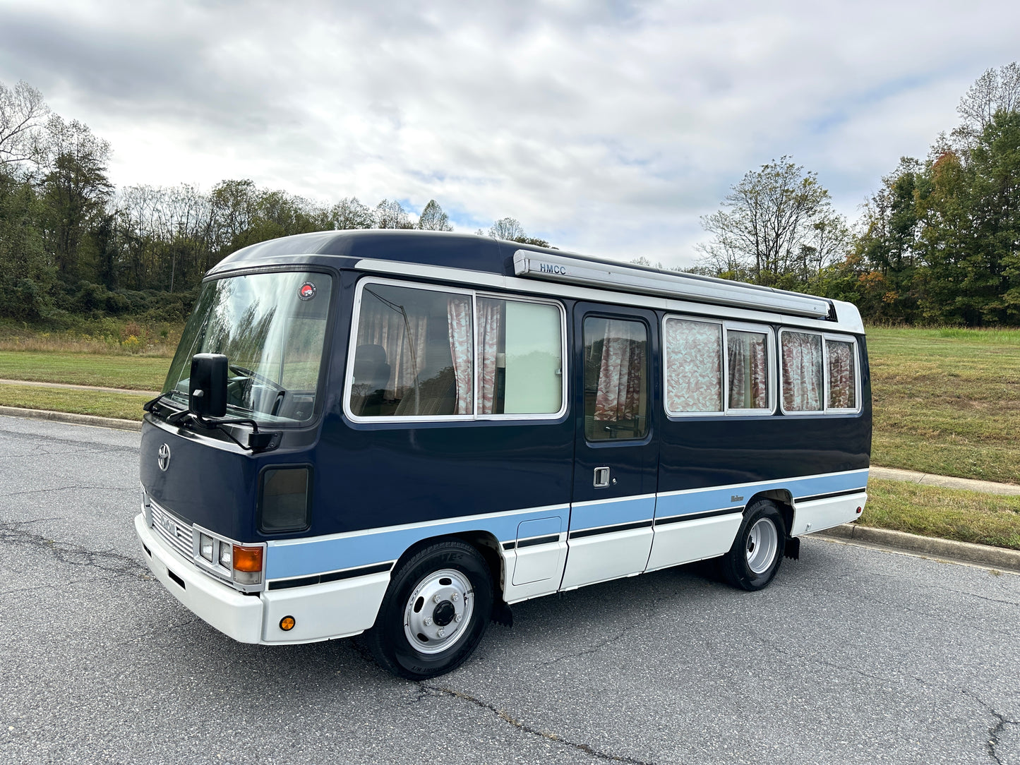 1992 TOYOTA COASTER DELUXE CAMPER — LOT#587