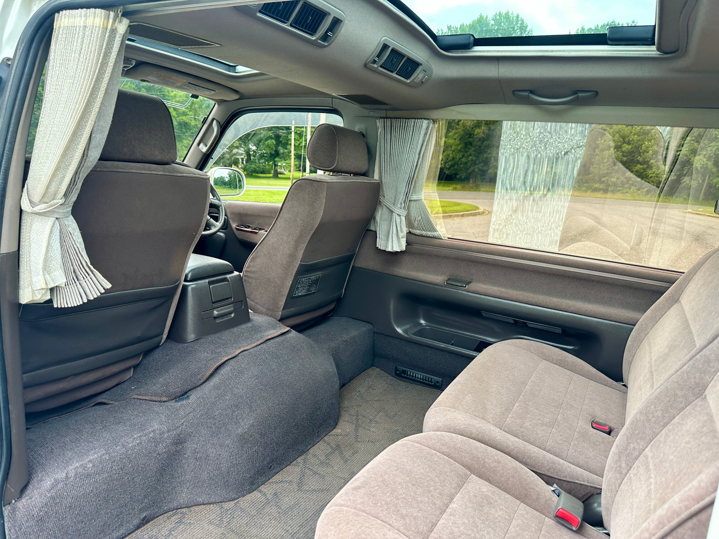1999 TOYOTA HIACE SUPER CUSTOM LIVING SALOON EX 4WD — INTERCOOLER TURBO DIESEL — LOT#591