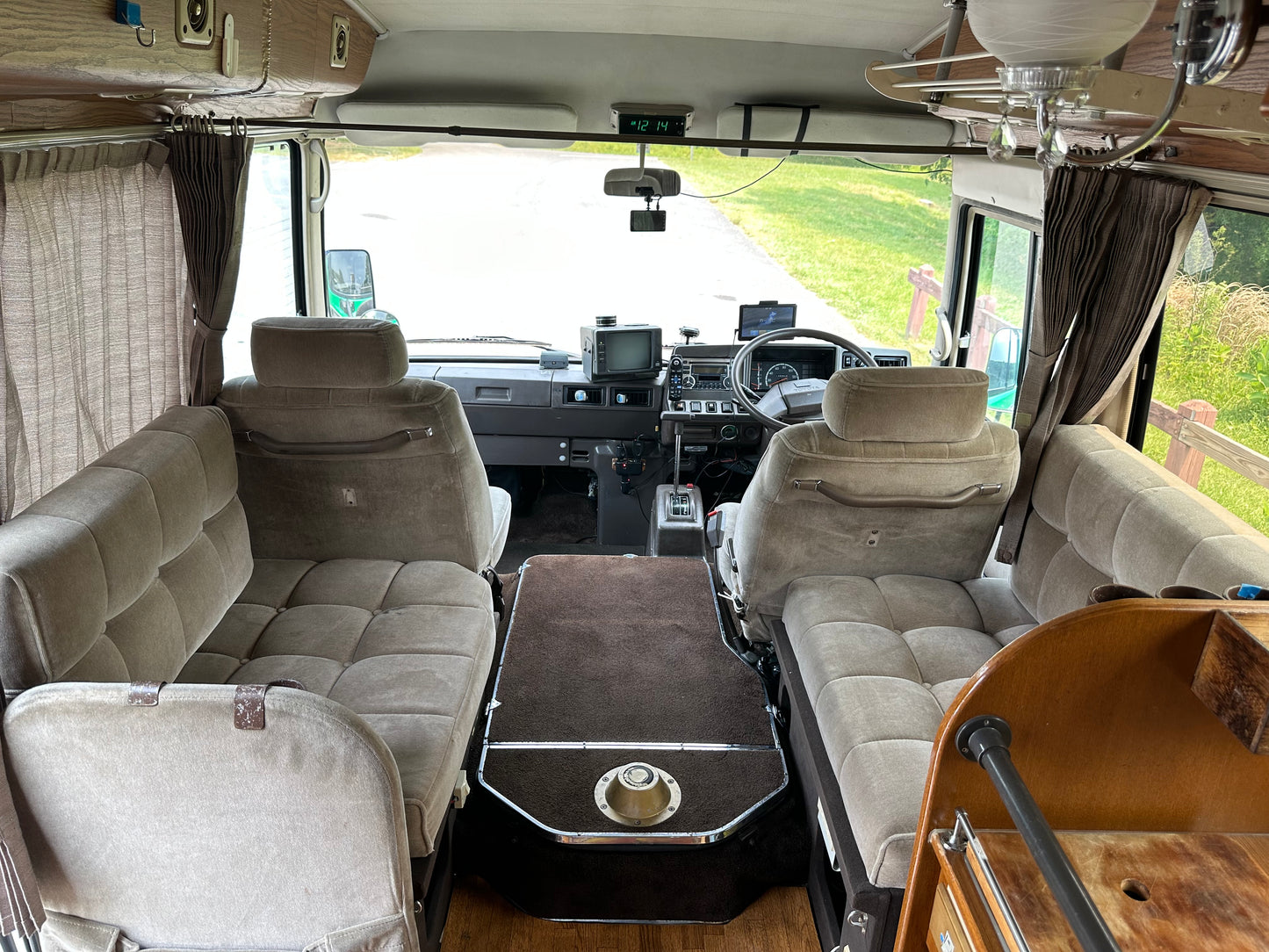 1991 TOYOTA COASTER CAMPING SALOON