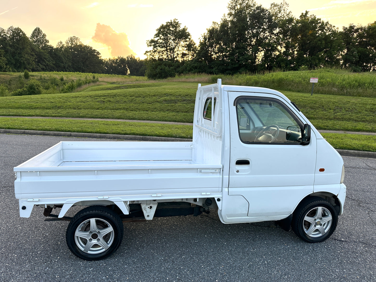 1999 SUZUKI CARRY 4WD - A/C - FUEL INJECTED- 33K Miles
