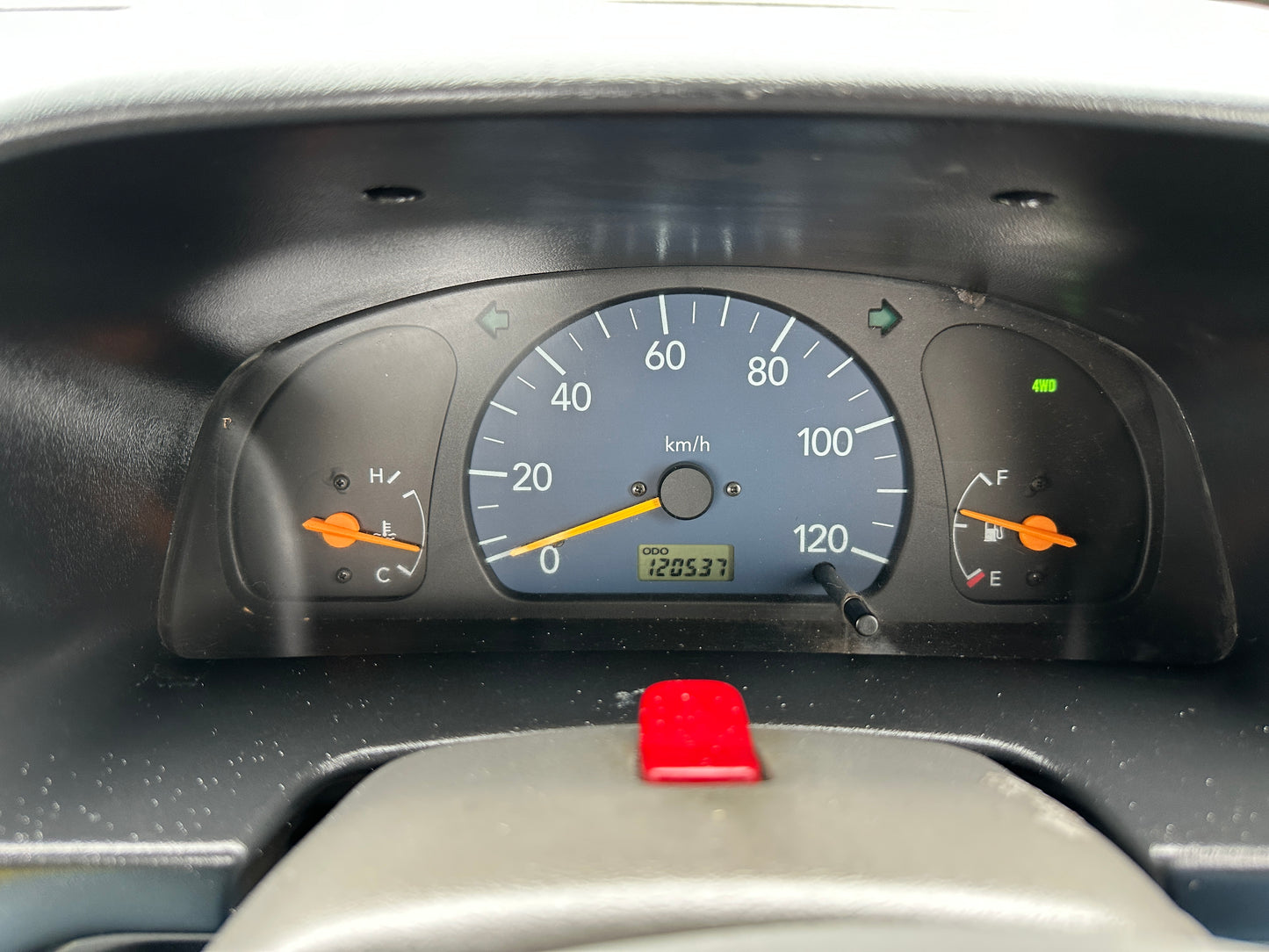 2000 SUZUKI CARRY DUMP 4WD - A/C - FUEL INJECTED & 5-SPEED
