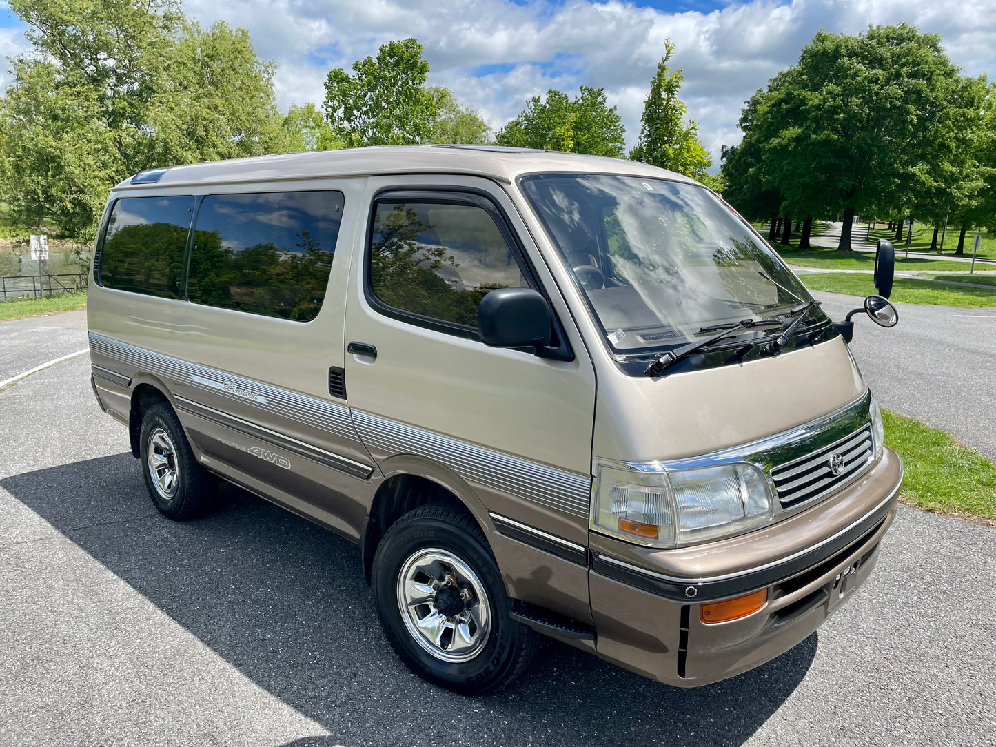 1996 TOYOTA HIACE SUPER CUSTOM KZH106