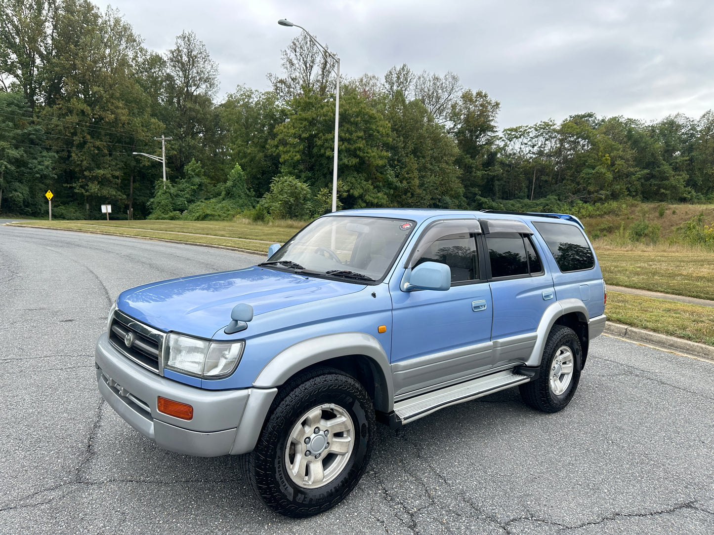 1998 TOYOTA HILUX SURF SSR-G VZN185 — V6 Gasoline - 98k Miles — LOT#607