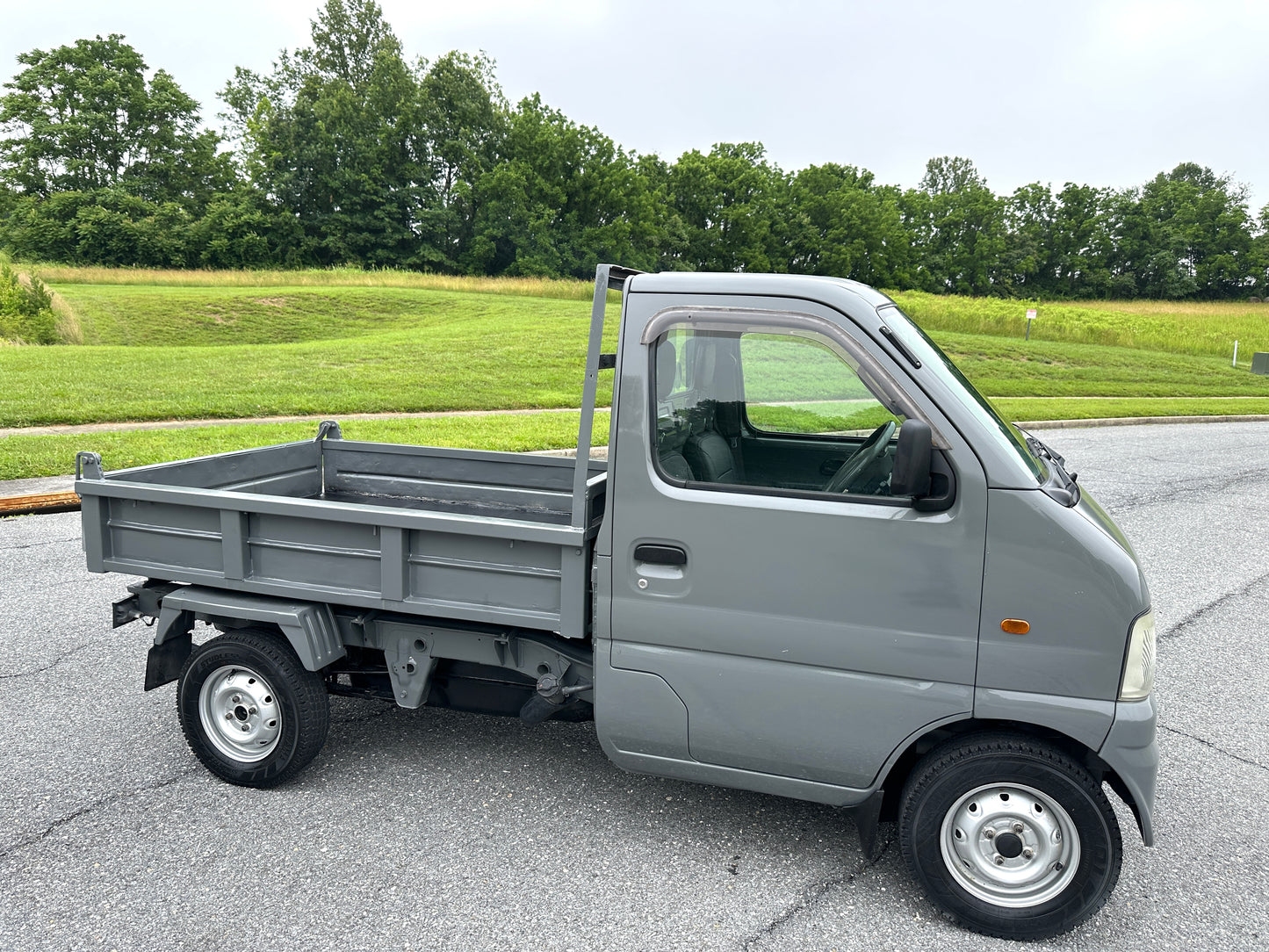 2000 SUZUKI CARRY DUMP 4WD - A/C - FUEL INJECTED & 5-SPEED