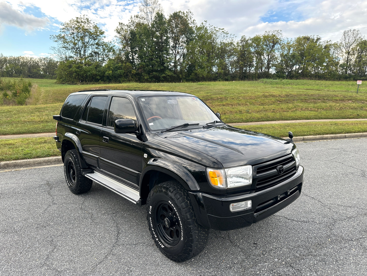 1997 TOYOTA HILUX SURF SSR-X - 4WD - 4 Cylinder Gasoline — LOT#658
