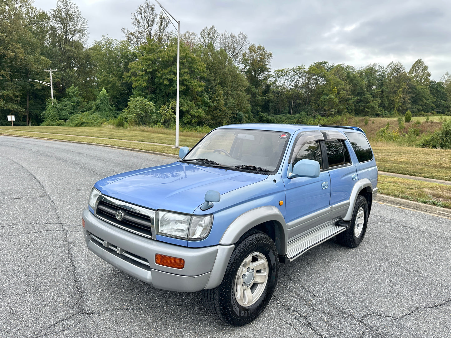 1998 TOYOTA HILUX SURF SSR-G VZN185 — V6 Gasoline - 98k Miles — LOT#607