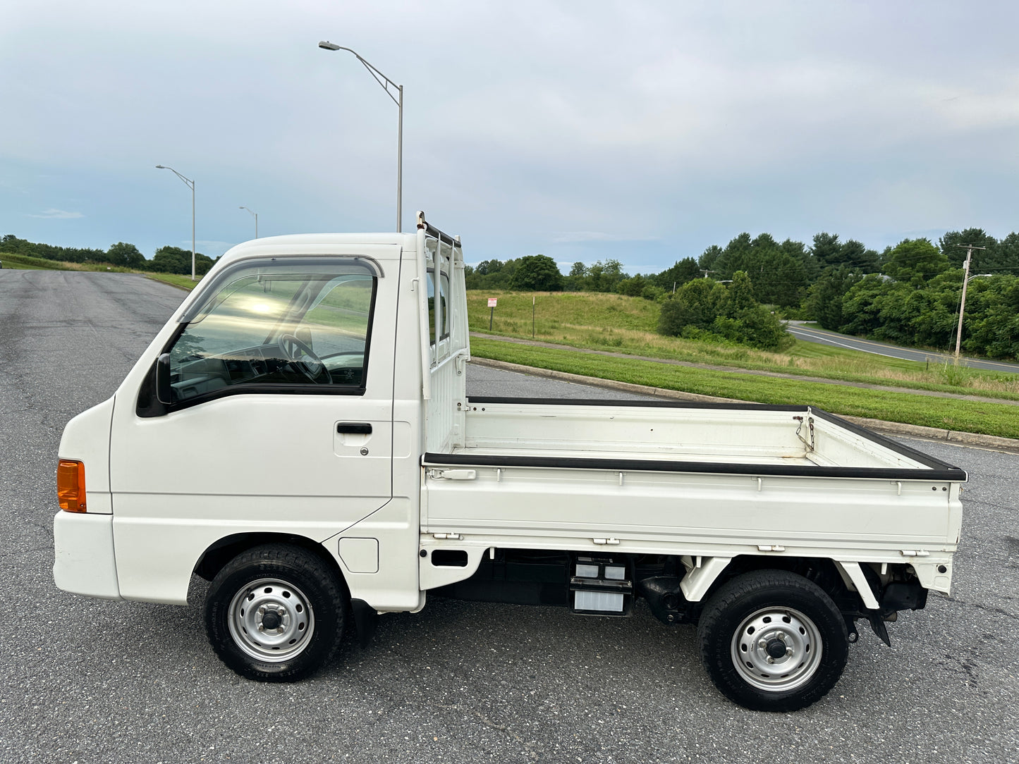 2000 SUBARU SAMBAR 4WD - A/C - POWER STEERING & AIRBAG — LOT#583