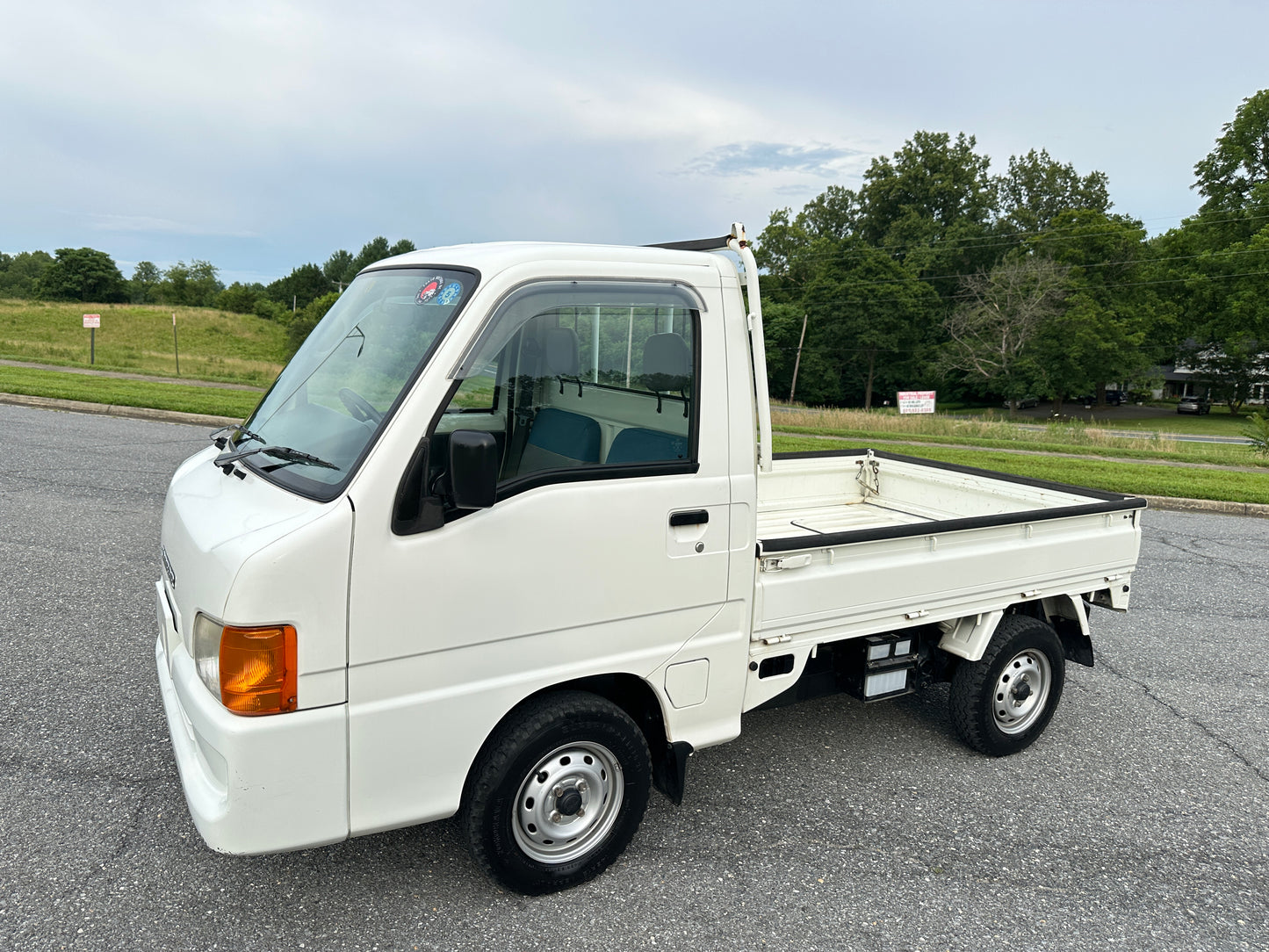2000 SUBARU SAMBAR 4WD - A/C - POWER STEERING & AIRBAG — LOT#583