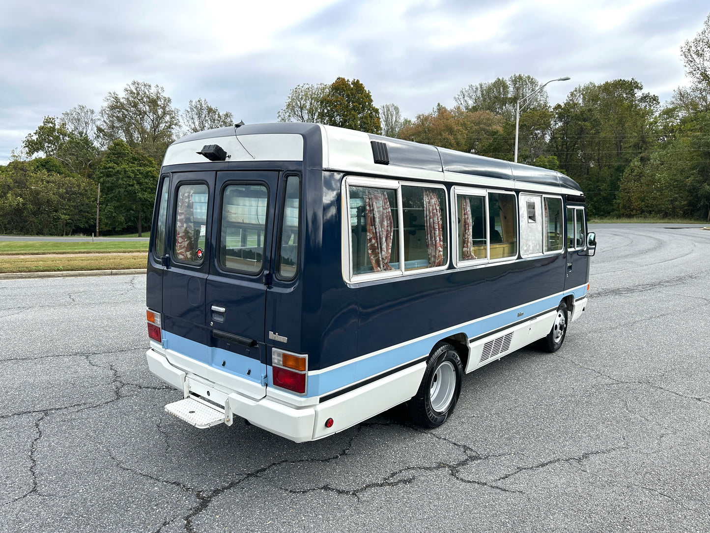 1992 TOYOTA COASTER DELUXE CAMPER — LOT#587