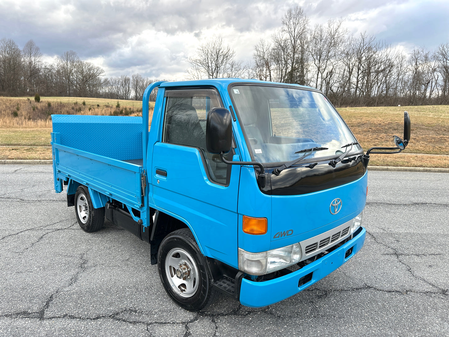 1996 TOYOTA HIACE LY151
