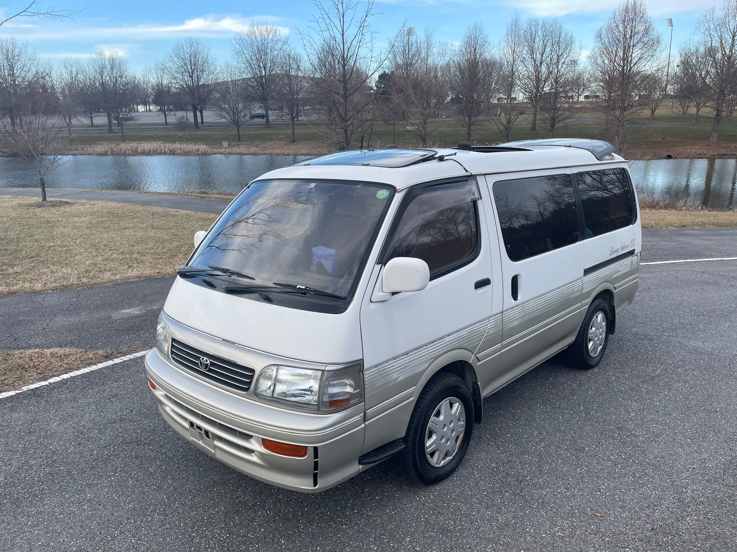 1995 TOYOTA HIACE SUPER CUSTOM LIVING SALOON EX KZH100