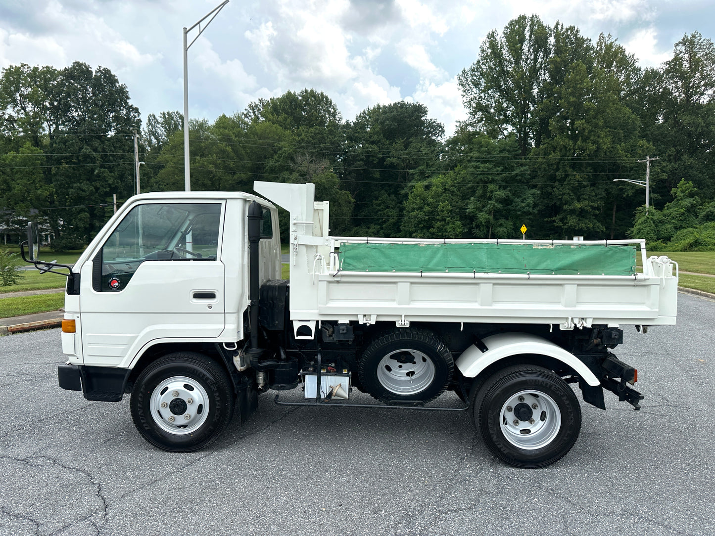1993 TOYOTA DYNA 3-WAY DUMP TRUCK - 4WD - DIESEL— LOT#578