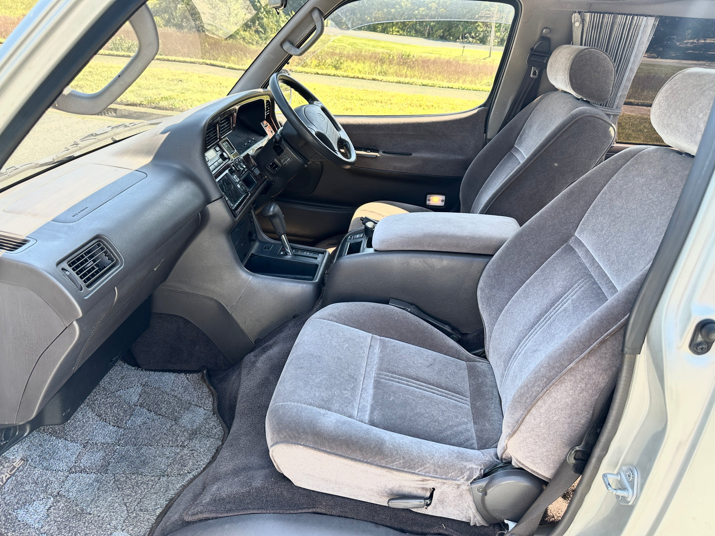 1997 TOYOTA HIACE SUPER CUSTOM LIMITED KZH106
