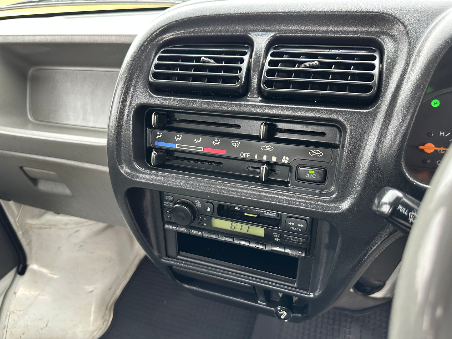 1999 SUZUKI CARRY 4WD - TURBOCHARGED - AUTOMATIC TRANSMISSION - A/C — LOT#660