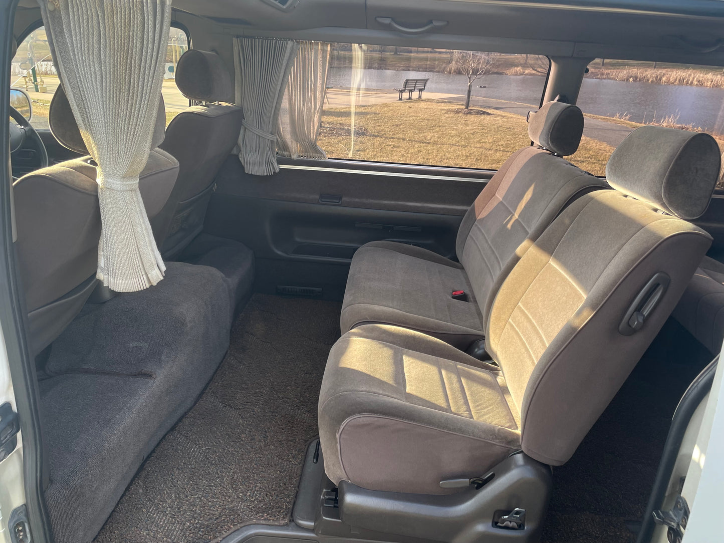 1995 TOYOTA HIACE SUPER CUSTOM LIVING SALOON EX KZH100
