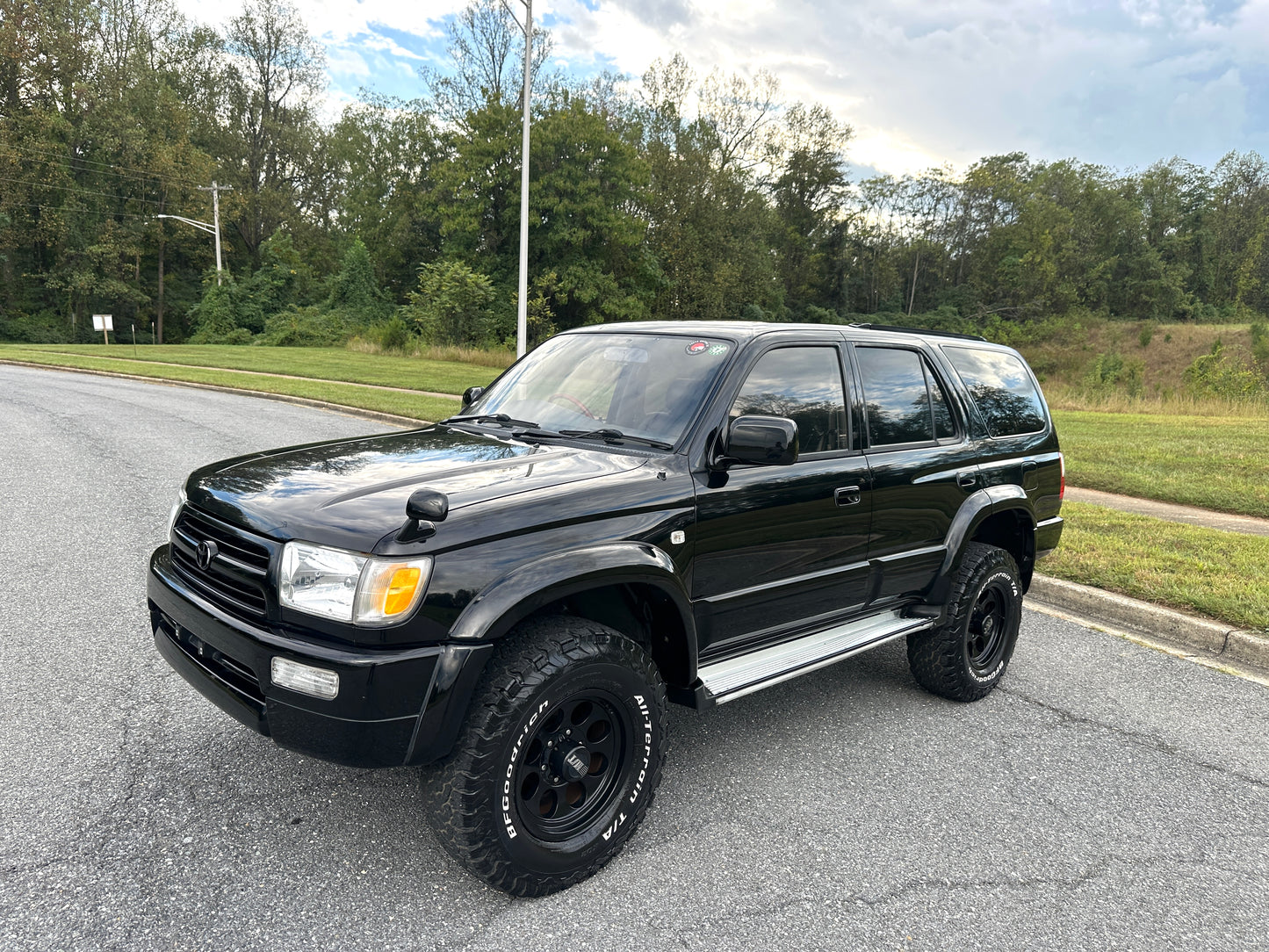 1997 TOYOTA HILUX SURF SSR-X - 4WD - 4 Cylinder Gasoline — LOT#658