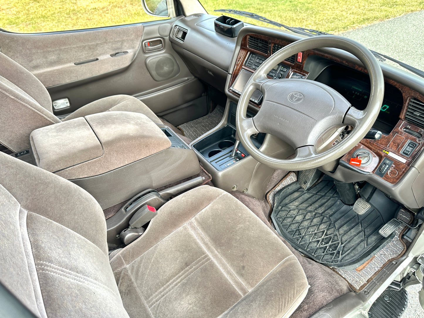 1996 TOYOTA HIACE SUPER CUSTOM LIMITED KZH106