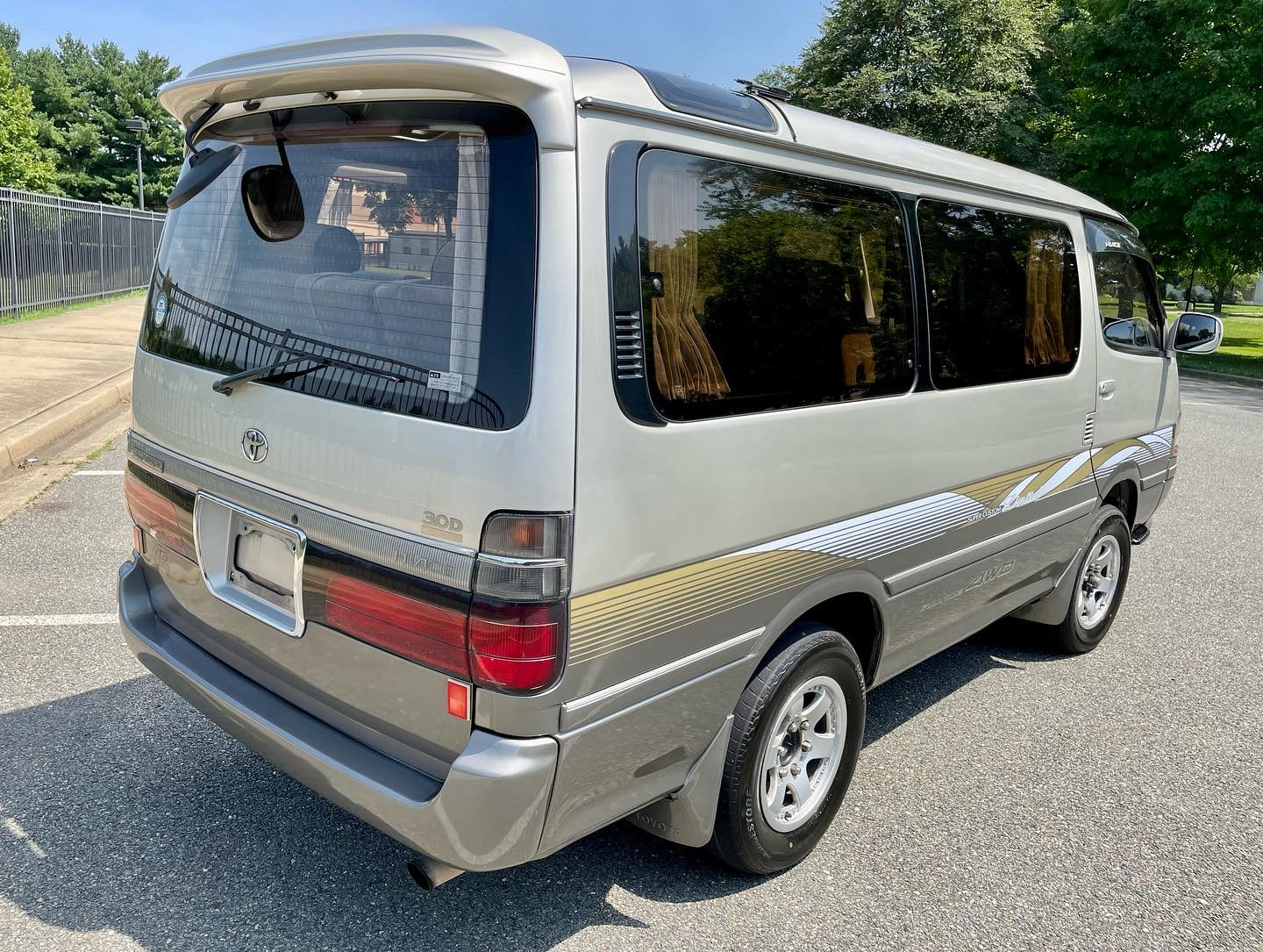 1997 TOYOTA HIACE SUPER CUSTOM LIMITED KZH106