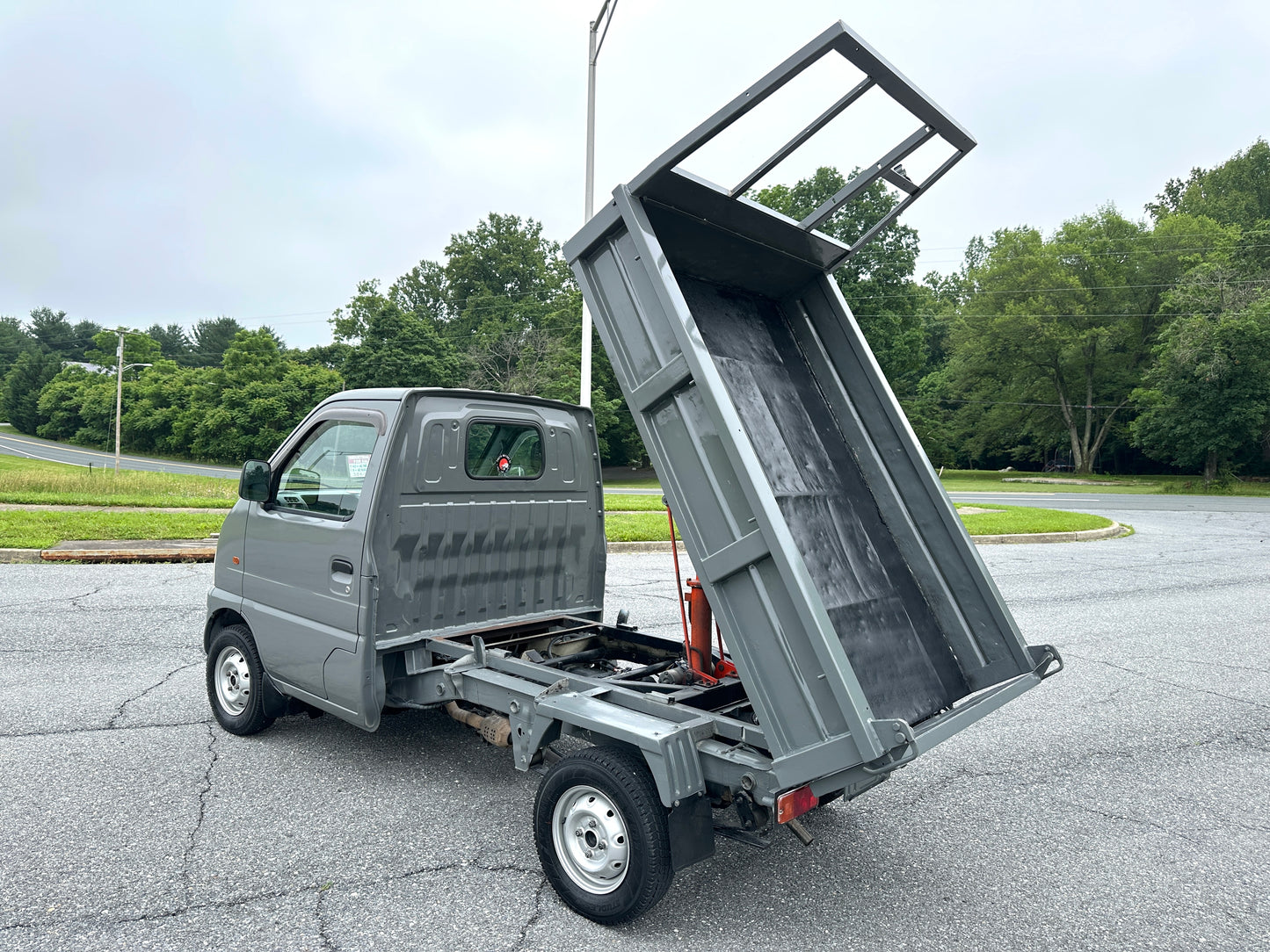 2000 SUZUKI CARRY DUMP 4WD - A/C - FUEL INJECTED & 5-SPEED