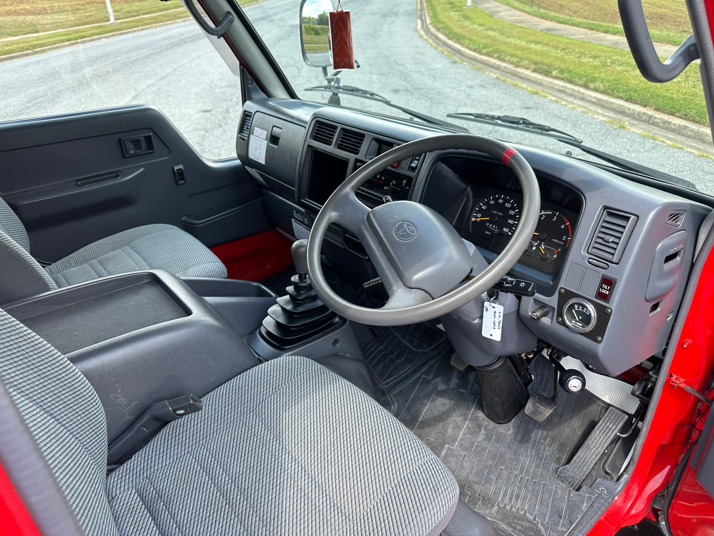 1998 TOYOTA DYNA BU172 JAPANESE FIRE TRUCK - 4WD - DIESEL — LOT#615