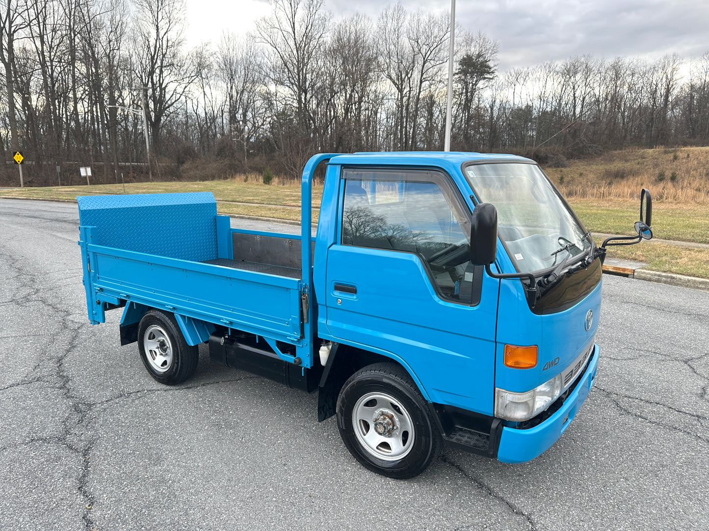 1996 TOYOTA HIACE LY151