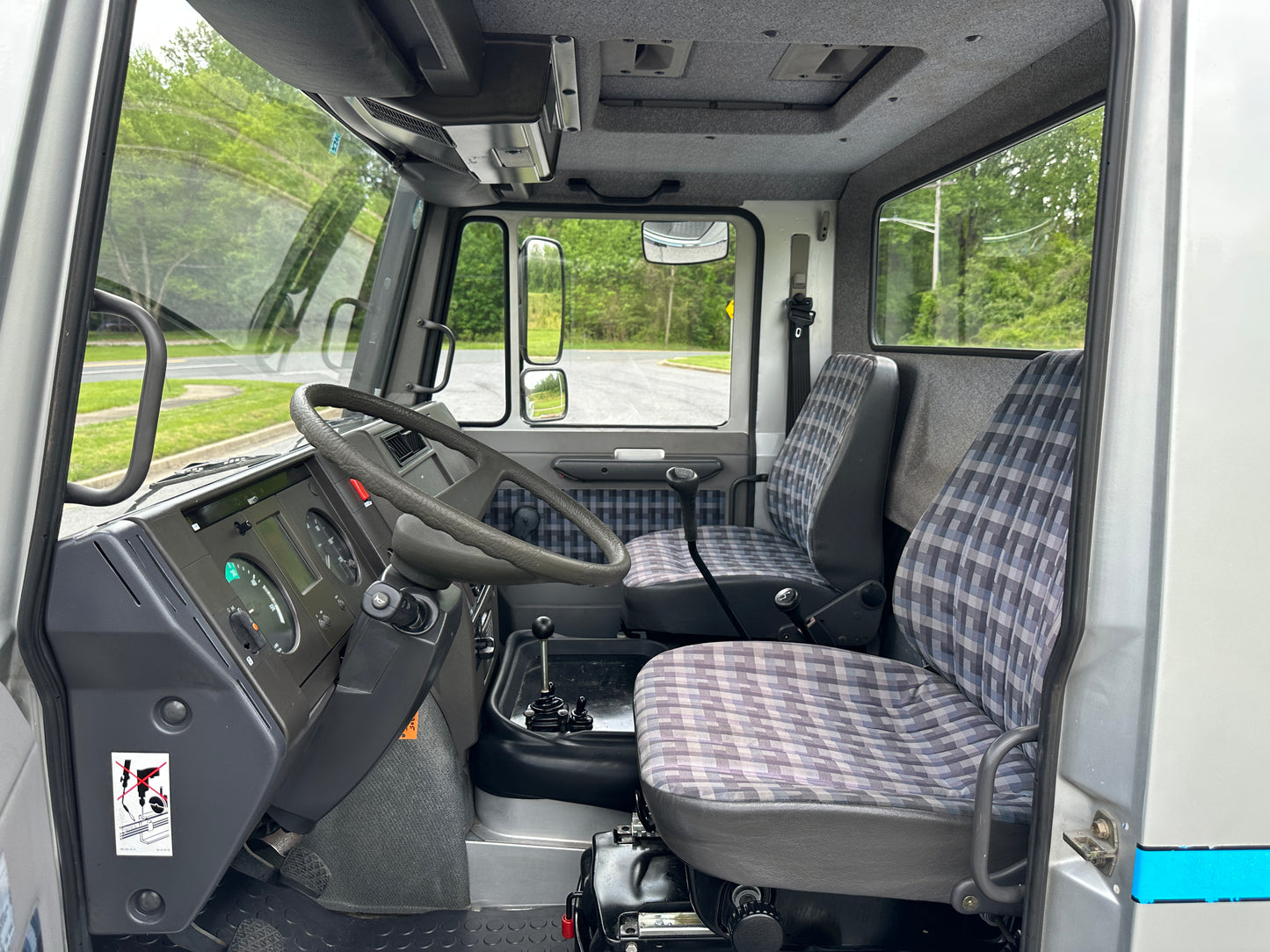 1993 MERCEDES BENZ UNIMOG 408-Series U90 3-WAY DUMP TRUCK