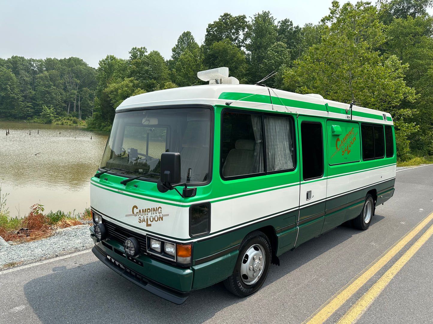 1991 TOYOTA COASTER CAMPING SALOON