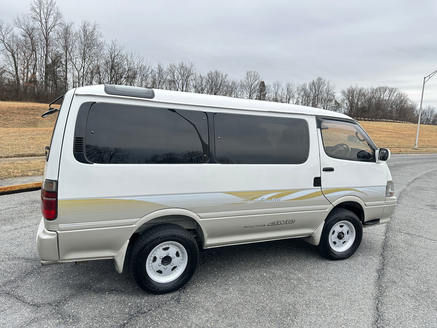 1995 TOYOTA HIACE SUPER CUSTOM KZH106