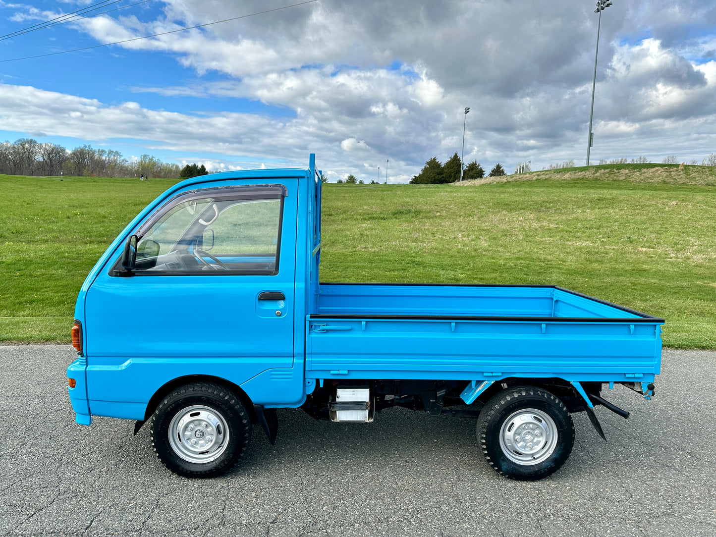 1995 MITSUBISHI MINICAB V-U42T