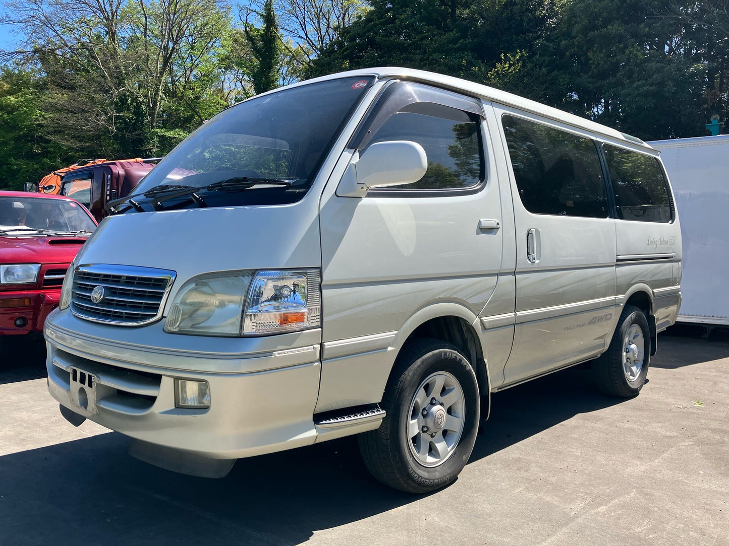 2000 TOYOTA HIACE SUPER CUSTOM LIVING SALOON EX KZH106 - Intercooled Turbodiesel - INQUIRE FOR PRICE