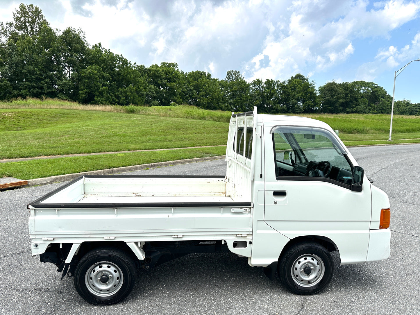 SOLD SUBARU SAMBAR 4WD - A/C - FUEL INJECTION & AIRBAG