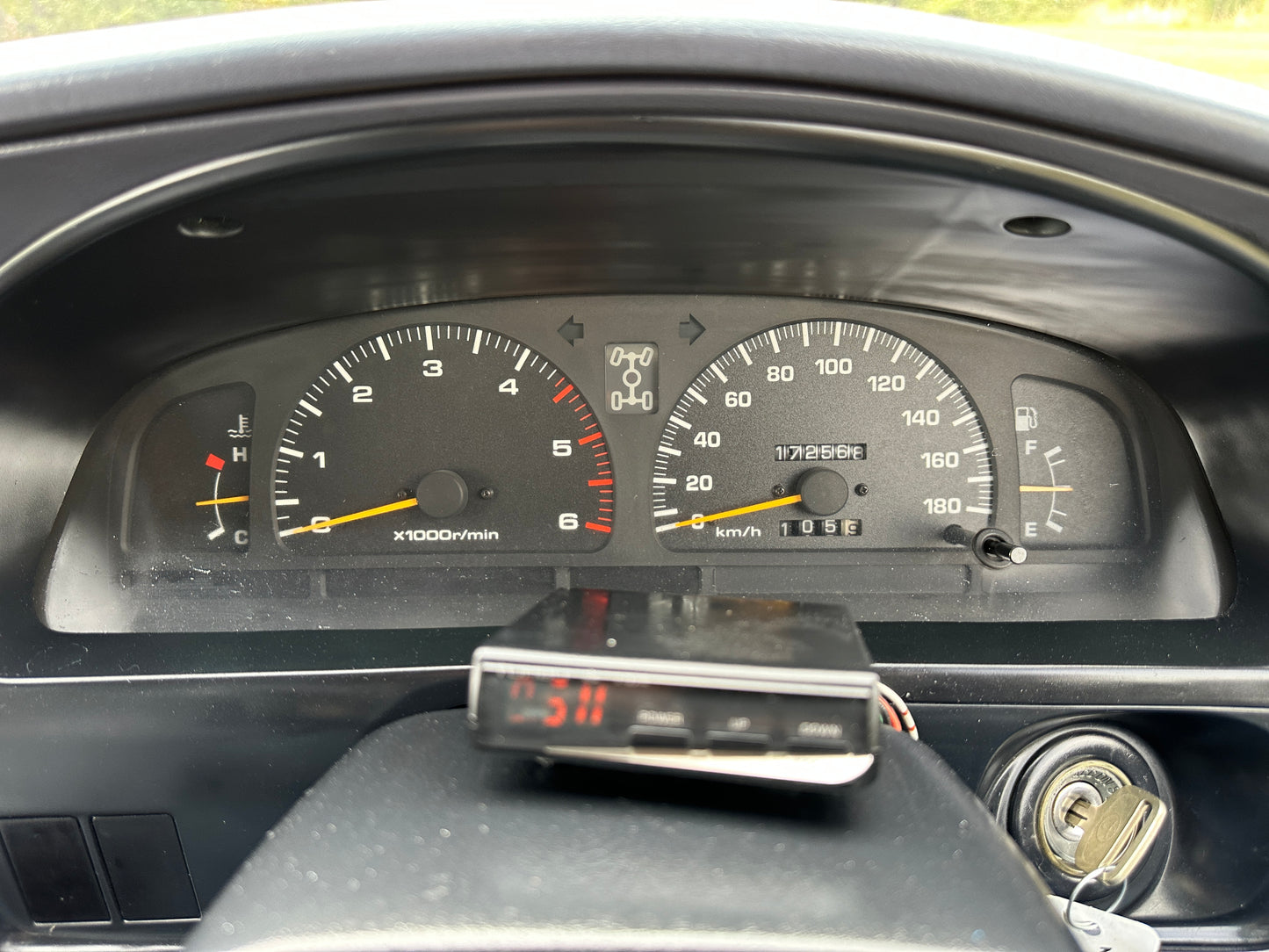 1996 Toyota Hilux Surf SSR-G - 4WD - INTERCOOLED TURBO DIESEL — LOT#655
