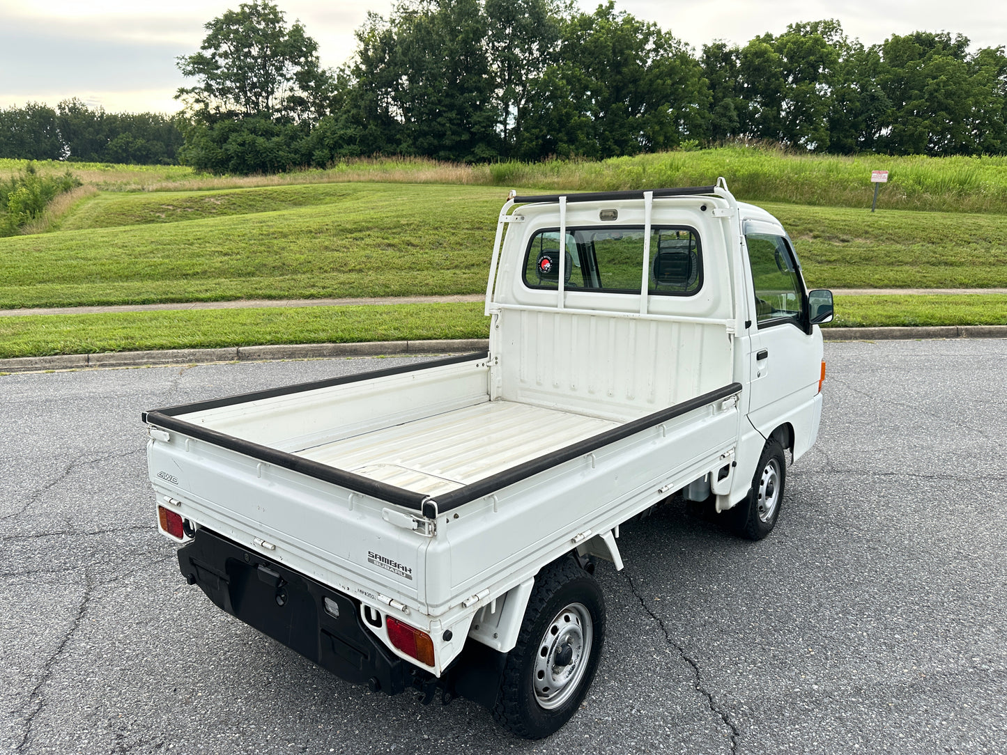 2000 SUBARU SAMBAR 4WD - A/C - POWER STEERING & AIRBAG — LOT#583