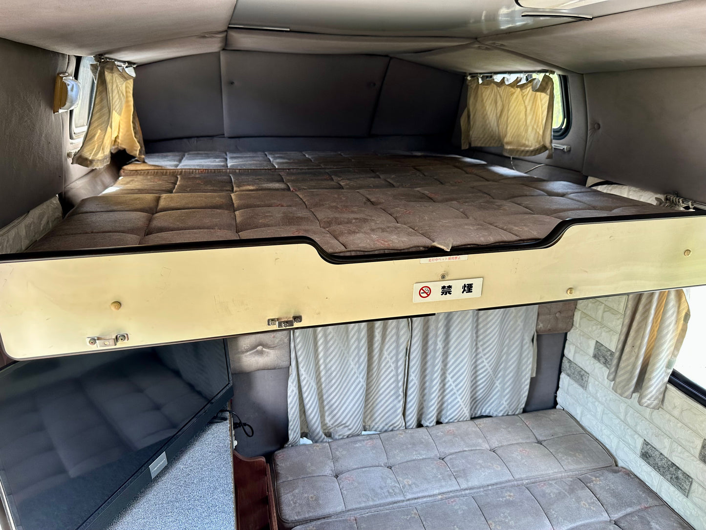 1993 TOYOTA HIACE LH85